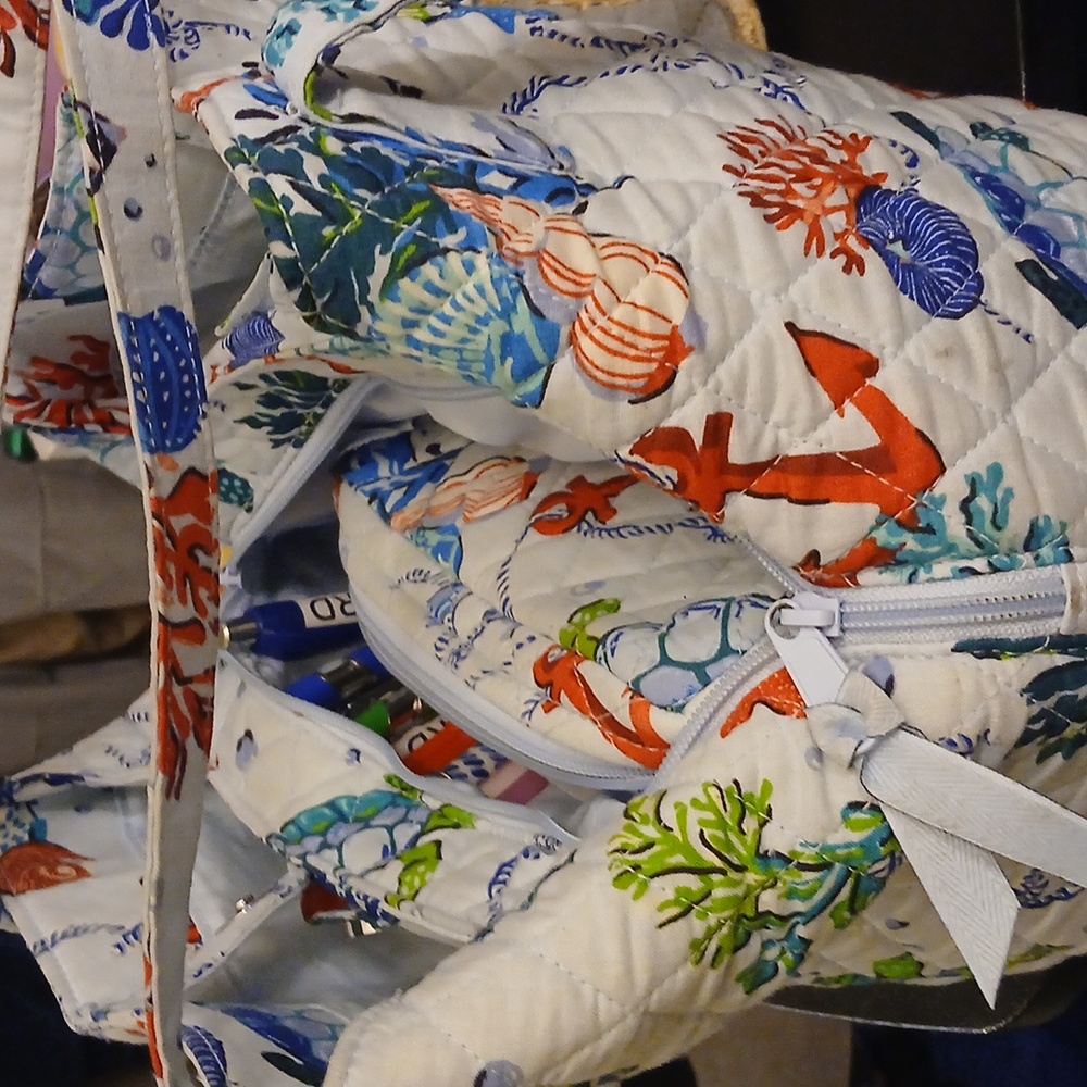 Vera Bradley Blue and Red Quilted Mini Bag - Picture 7 of 13